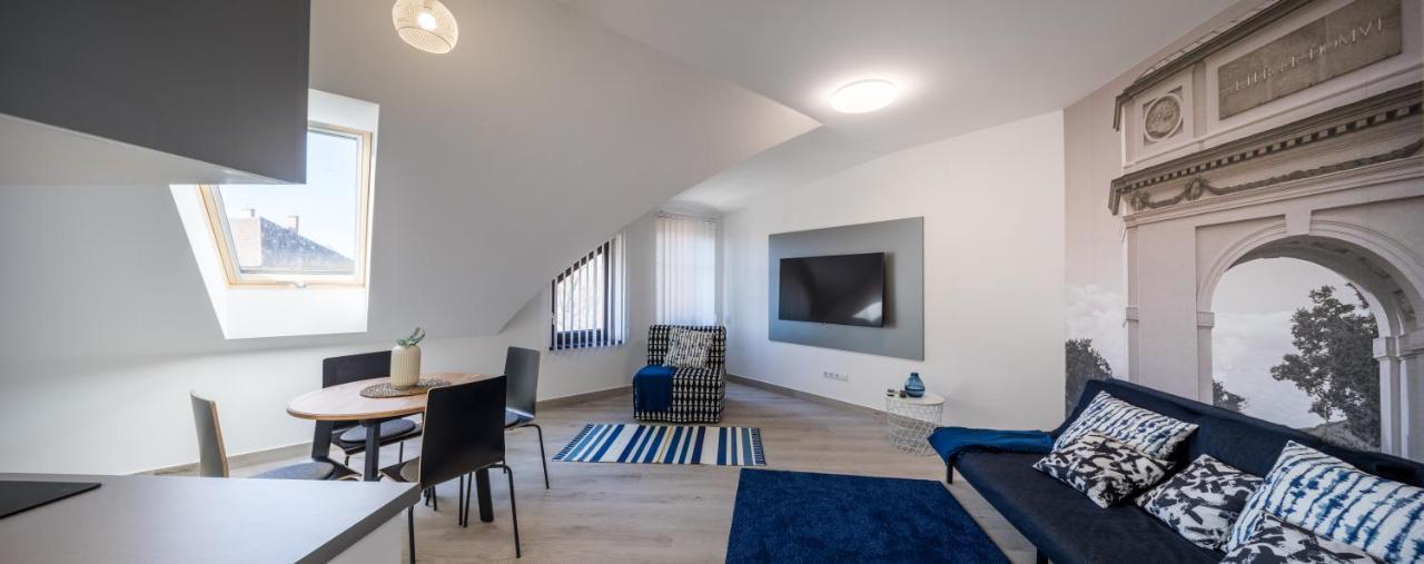 Stafetahaz Apartmanok Вац Экстерьер фото