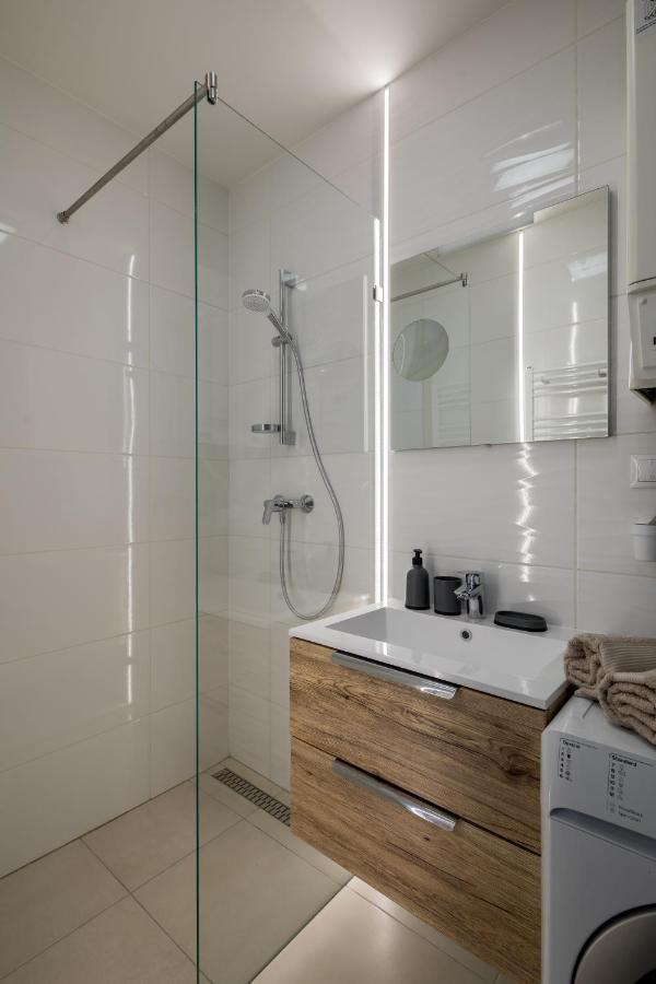 Stafetahaz Apartmanok Вац Экстерьер фото