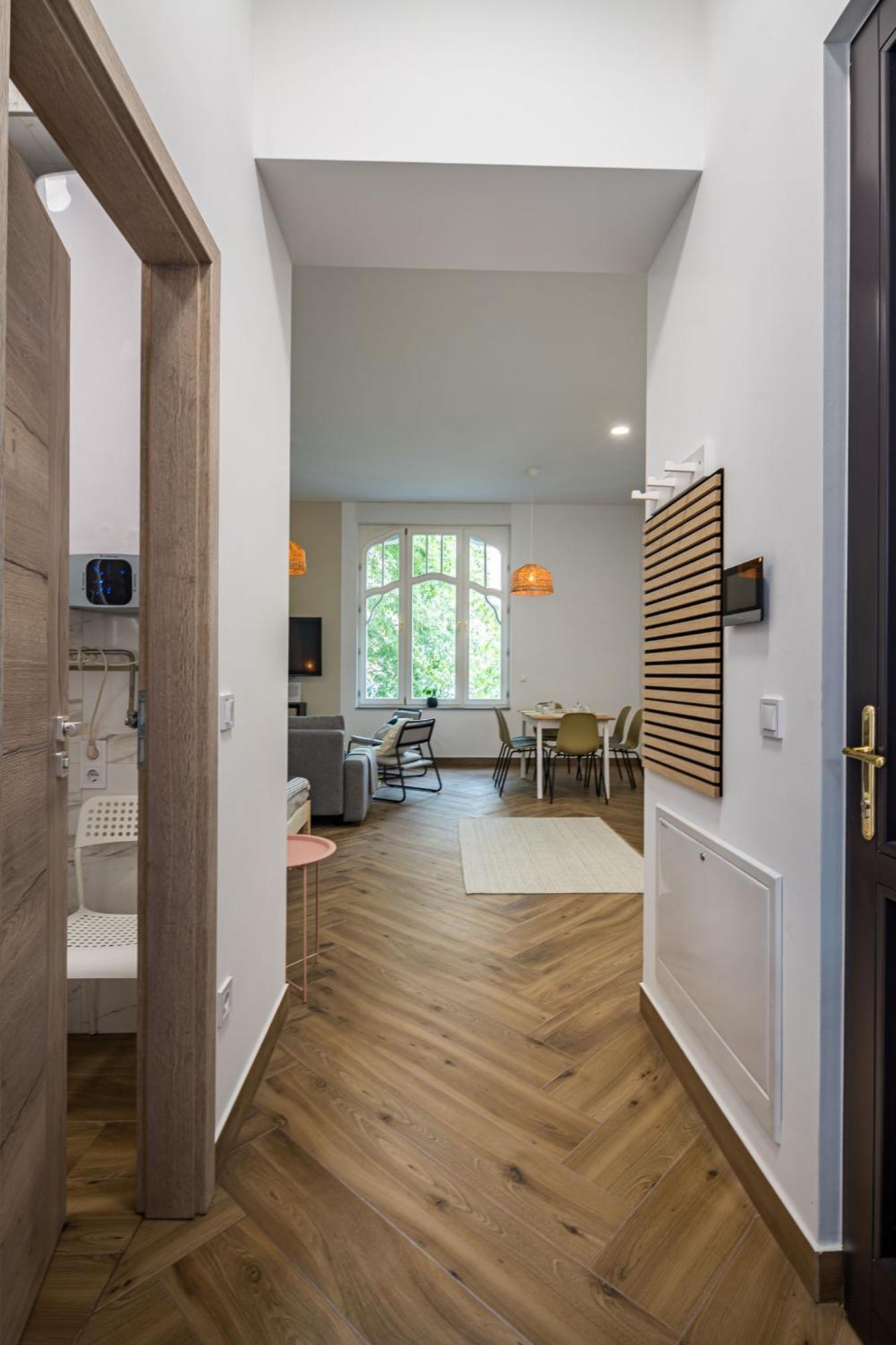 Stafetahaz Apartmanok Вац Экстерьер фото